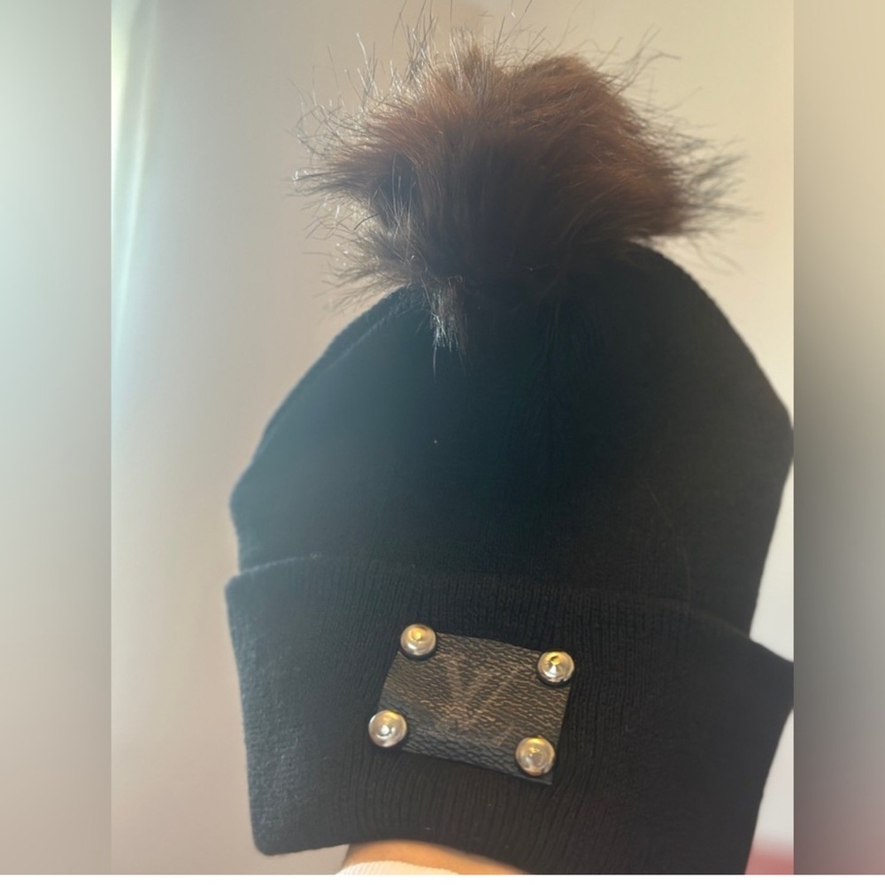 Black Knit Beanie with Brown Pom-Pom